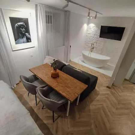 Apartment Munn 14 Z Ogrodem *